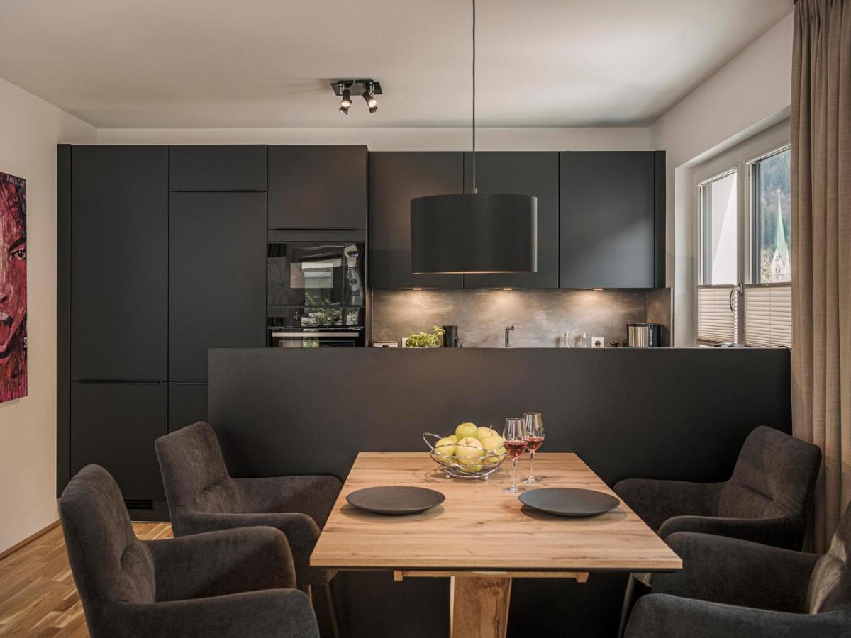 Monas Apartment